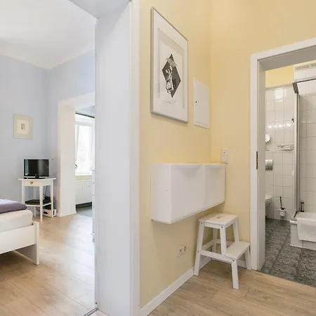 Galeriewohnung In Der Neustadt Apartment