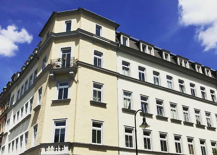 Galeriewohnung In Der Neustadt